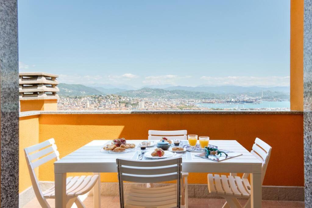 Apartamento Piccapiana Sea View Attic Flat La Spezia Exterior foto
